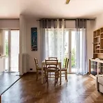 Enjoy Home - Bilocale Sulle Riviere A Due Passi Dalla Specola